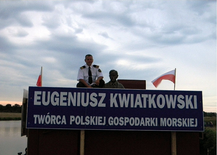 www.zegluga-rzeczna.pl/images/kwiatkowski.jpg
