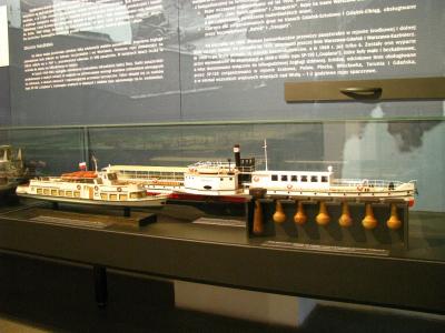 Model bocznokołowego statku pasażerskiego 'TRAUGUTT''