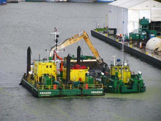 Pogłębiarka KRAKEN i szalanda SM-PRC-110
