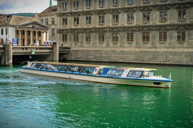 Rzeka Limmat w Zurychu