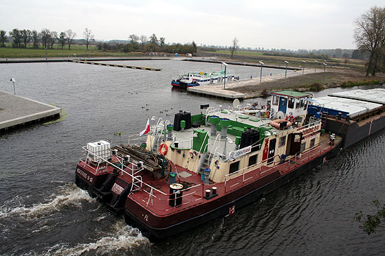 Turystyka wodna a żegluga profesjonalna