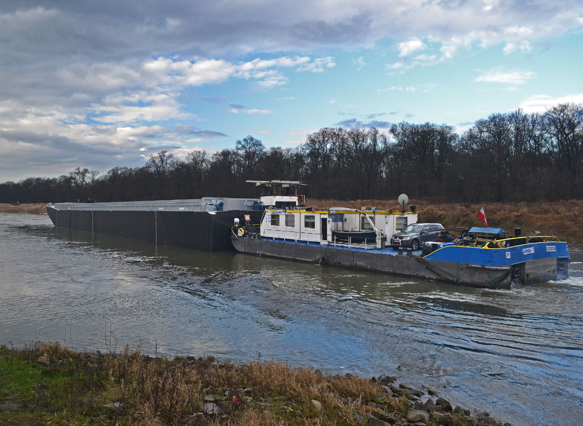 I dzieli i łączy...