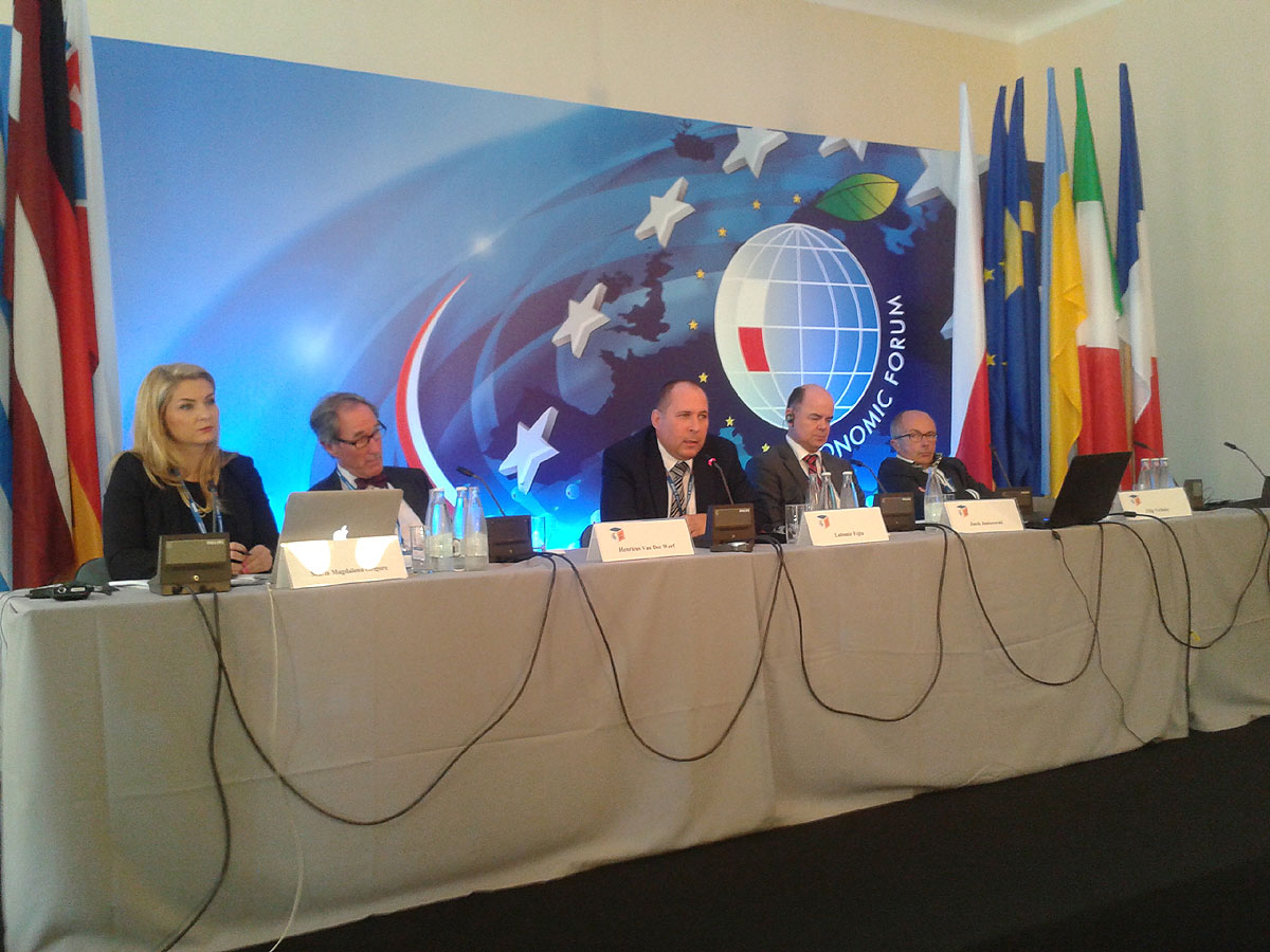 Forum Ekonomiczne w Krynicy i... o żegludze słów kilka