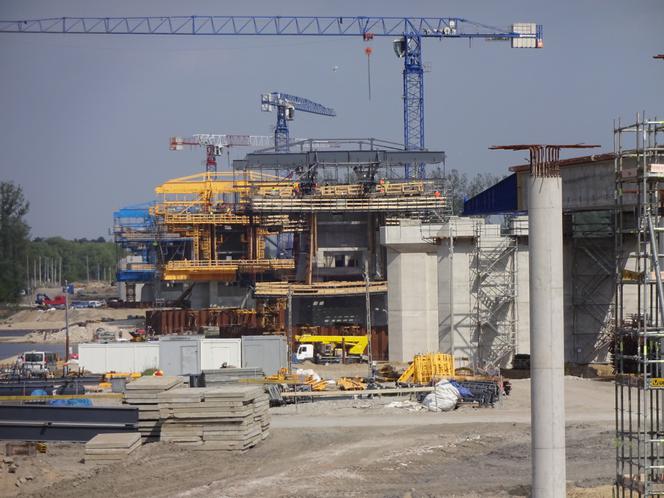 Utrudnienia na Wiśle w związku z budową mostu Południowego