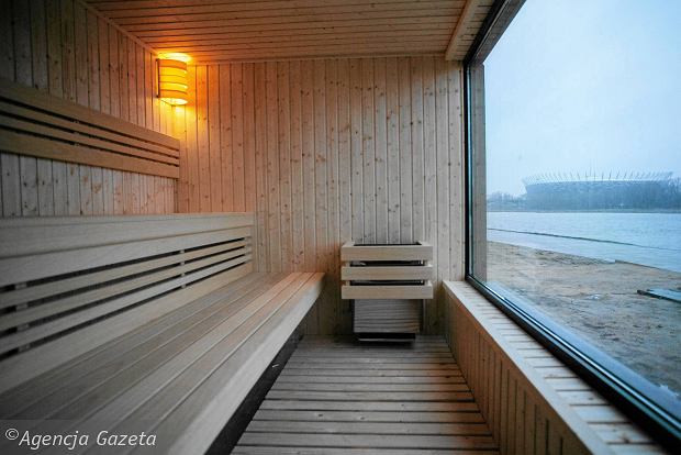 Królowa jest naga? Sauna nad Wisłą już działa.