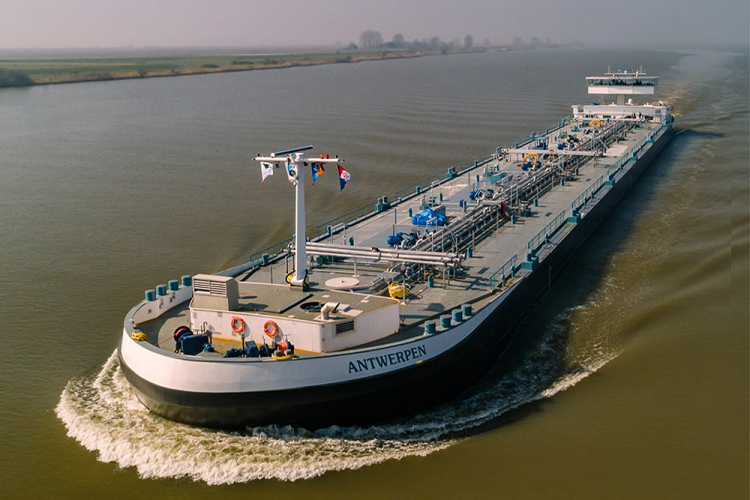 Transport CO2 z głębi lądu do portów morskich