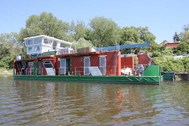 Pchacz »Elektra« na ogniwa paliwowe wchodzi do eksploatacji testowej