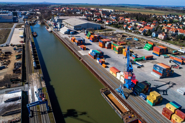 Porty Górnej Łaby: spadły przeładunki, ale wzrósł zysk