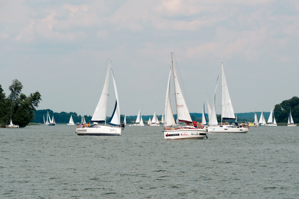 95 proc. żeglujących na mazurskich jeziorach nie zna przepisów