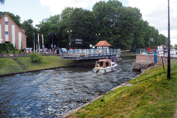 Awaria mostu obrotowego w Giżycku - ruch jachtów w tym miejscu wstrzymany