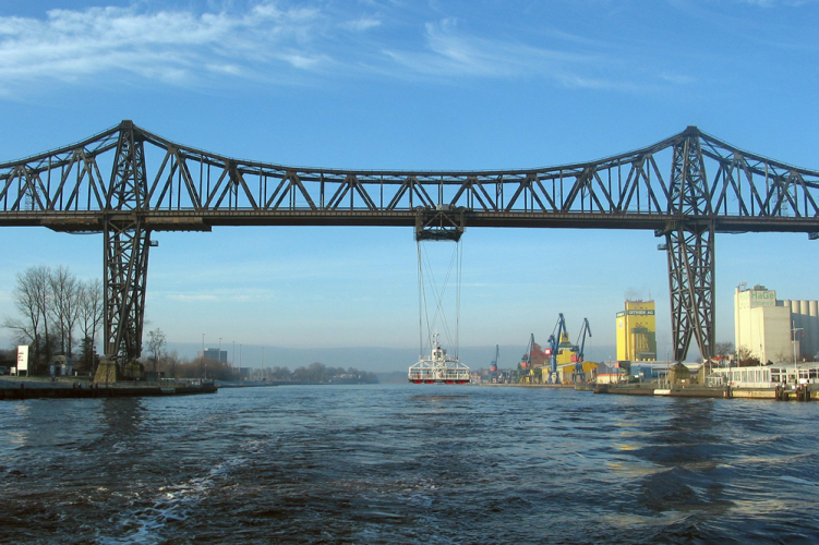 Wraca do pracy podwieszony prom na Kanale Kilońskim