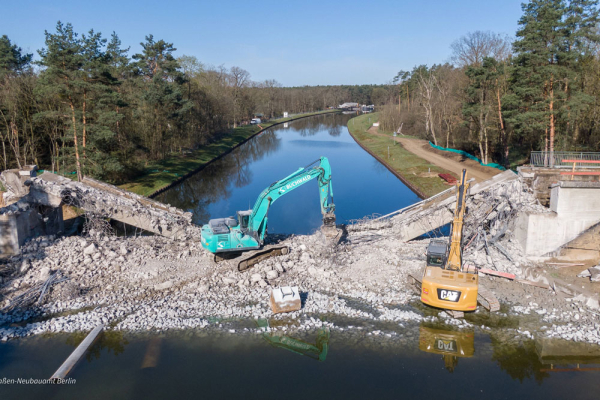 Wstrzymanie żeglugi na Odra-Szprewa - rozbiórka Rautenkranzbrücke