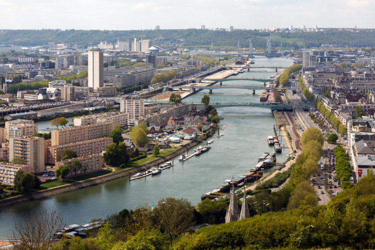 Francja stawia na transport rzekami