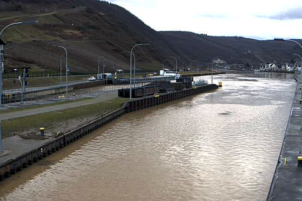 Państwa nad Mozelą zniosą opłaty za żeglugę na niej