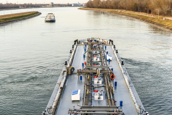 Z powodu strajków wstrzymany ruch statków na Renie