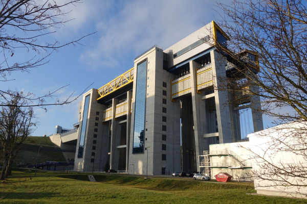 Nowa podnośnia Niederfinow przestanie działać na dwa tygodnie