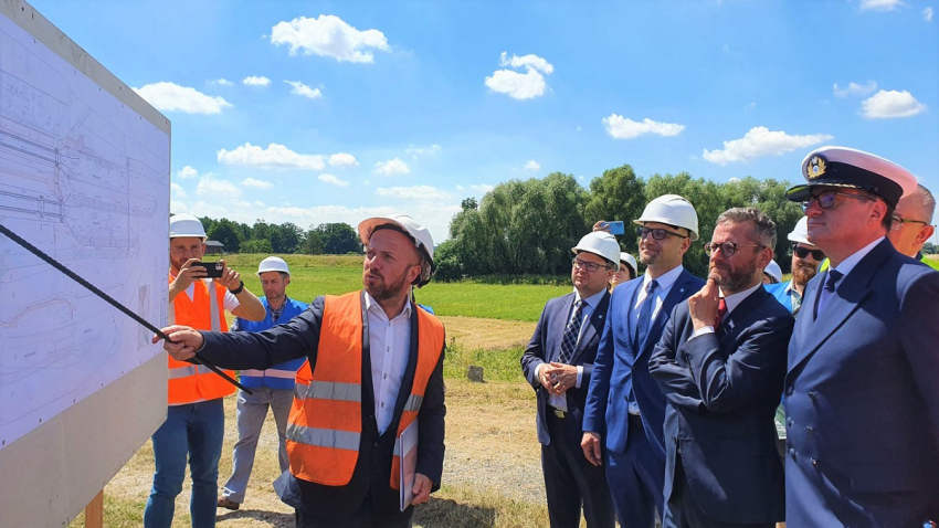Powstaje nowa śluza na stopniu wodnym Krapkowice