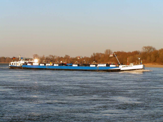 Nowy przewodnik bezpieczeństwa dla tankowców i terminali